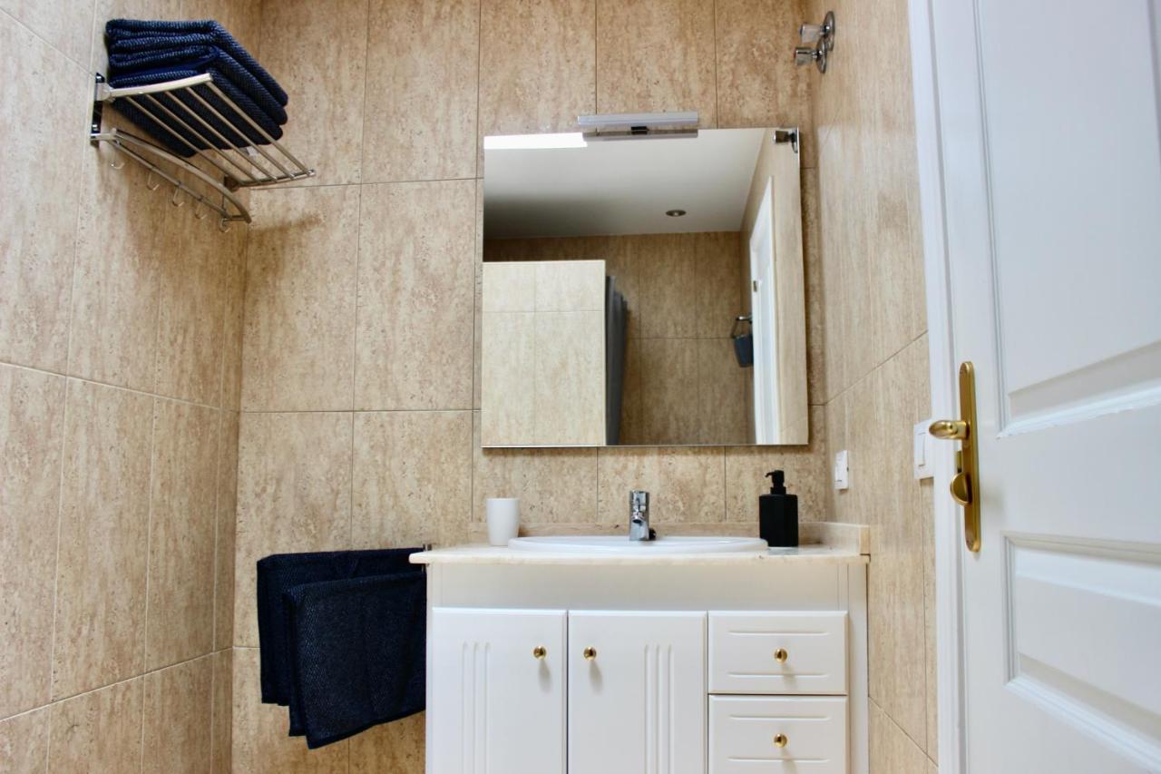 2Bdr Comfy Apartment With Ocean View ポリス・デ・アボナ エクステリア 写真