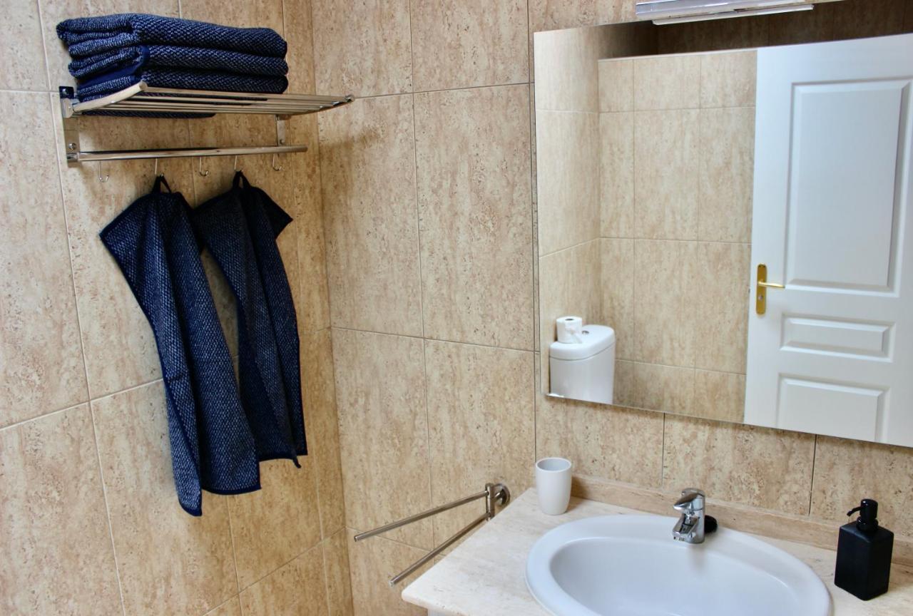 2Bdr Comfy Apartment With Ocean View ポリス・デ・アボナ エクステリア 写真