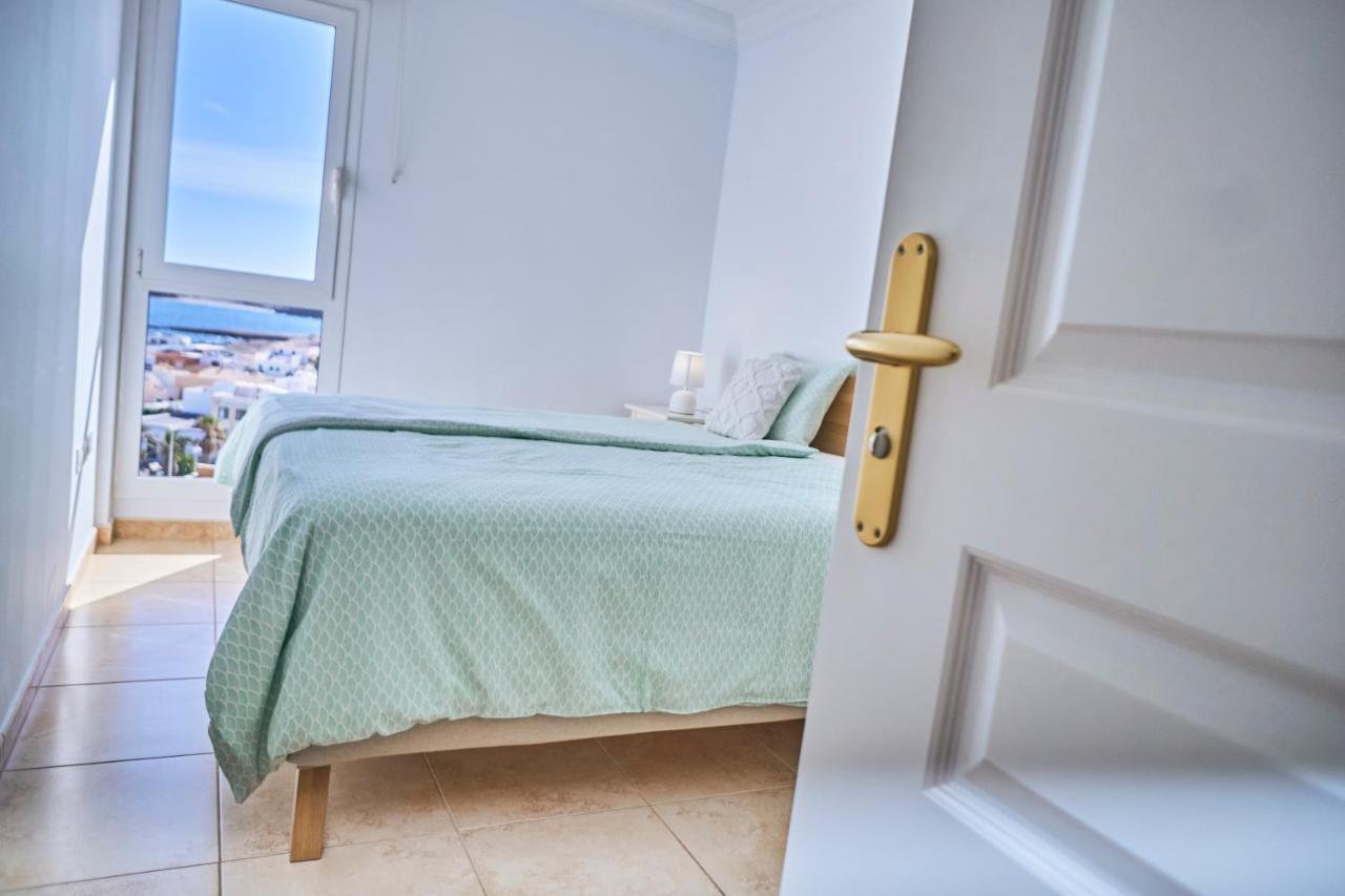 2Bdr Comfy Apartment With Ocean View ポリス・デ・アボナ エクステリア 写真